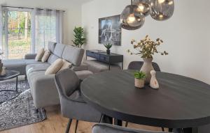 Χώρος καθιστικού στο Pet Friendly Home In Meijel With Wifi