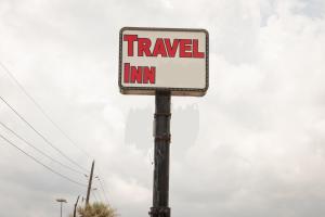 Certifikát, hodnocení, plakát nebo jiný dokument vystavený v ubytování Travel Inn & Suites