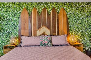Katil atau katil-katil dalam bilik di Ocean View Prime Location Surfer Studio With Parking