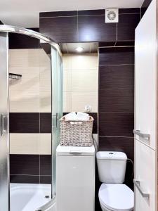 Koupelna v ubytování Apartament w centrum Łeby Zofia
