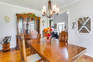 Gallery image of Spacious Warrensburg Getaway with Fireplace! in Warrensburg