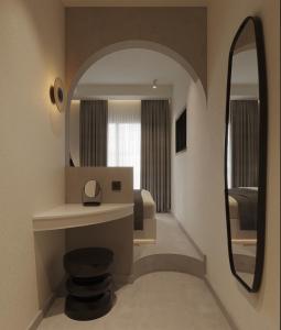 Postel nebo postele na pokoji v ubytování néreya luxury rooms