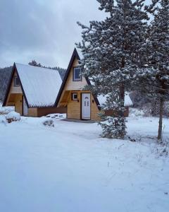 Gambar di galeri bagi Mountain Paradise Cabin #2 di Krš
