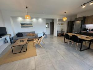 Photo de la galerie de l'établissement Zonapartments B sea view- city center, à La Canée