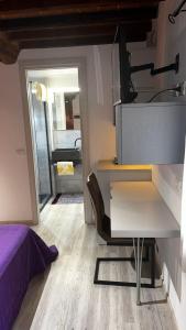 A kitchen or kitchenette at Smartroom LuLa