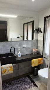 A bathroom at Smartroom LuLa