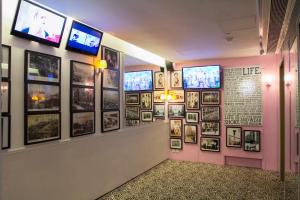Televisyen dan/atau pusat hiburan di Mini Hotel Causeway Bay