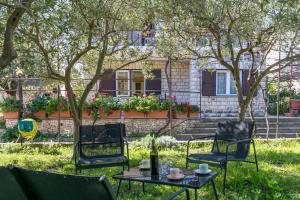 Zahrada ubytování Seaside holiday house Okrug Donji, Ciovo - 2403