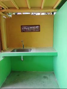 Fotografie z fotogalerie ubytování Bebeladan ARA'S Lodging House Beachfront v destinaci El Nido