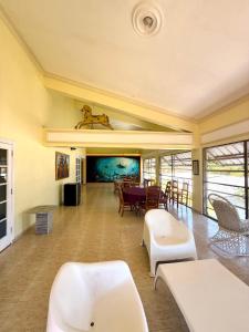 TV a/nebo společenská místnost v ubytování Hotel Al Mare + 37 fotografií