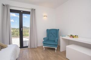 Posedenie v ubytovaní Finca Batlet