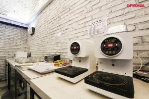 Kuchyň nebo kuchyňský kout v ubytování Hotel Yaja Terminal Branch