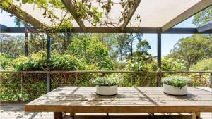 Φωτογραφία από το άλμπουμ του Forest Hideaway σε Red Hill South