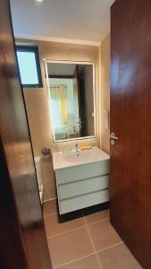 O baie la L&S Trizen Luxury Apartments
