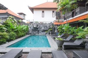 Bazén v ubytování Sans Vibes Puri Mango Hotel Sanur nebo v jeho okolí