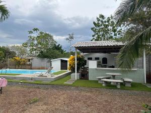 Gallery image of Quinta El Descanso con piscina rancho y BBQ in Cascajal
