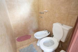 Koupelna v ubytování NOVOS Departamentos Temporarios Catamarca apart