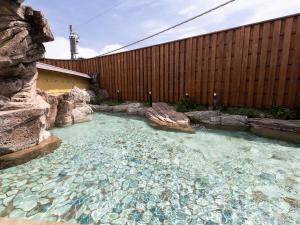Bazén v ubytování Atami New Fujiya Hotel nebo v jeho okolí