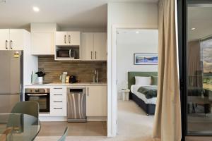 Køkken eller tekøkken på Remarkable Retreat