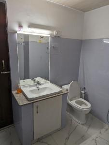 Ένα μπάνιο στο White Castle Kargil