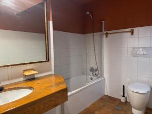 Kúpeľňa v ubytovaní La Casa de San Pedro + 37 fotografií