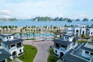 an aerial view of a resort with a view of the water at Dragon Villa 3 Bedroom - Sonasea Vân Đồn Harbor City in Thâm Câu