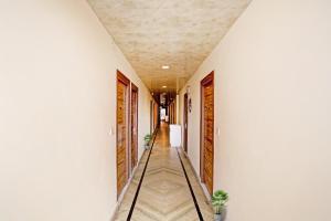 Fotografie z fotogalerie ubytování Hotel O Raas Near Hira Sweet v Novém Dillí