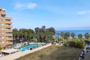 Bazén v ubytování AyF ESPECTACULAR TERRAZA EN 1ª LINEA DE PLAYA nebo v jeho okolí