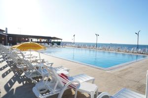 Bazén v ubytování Inebolu Gardenya Hotel nebo v jeho okolí