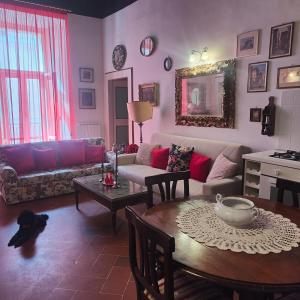 A seating area at Suite Dimora Lucrezia