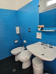 A bathroom at Hotel Sara*** Cesenatico