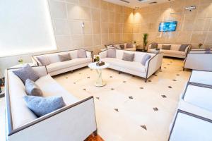 Posezení v ubytování Al Kiram Hotel Al Azizia