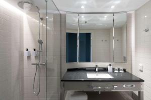 Ένα μπάνιο στο Scandic Grand Central Helsinki