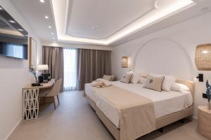 Кровать или кровати в номере PONTIANA Thalasso Hotel +37 фотографий