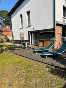 Το κτήριο όπου στεγάζεται  το διαμέρισμα