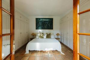 A bed or beds in a room at Casa Jable Anne