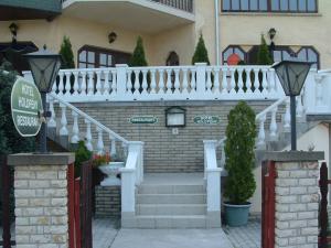 Hoone, kus hotell asub