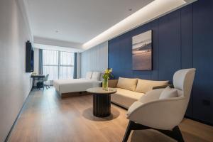 Χώρος καθιστικού στο Atour Hotel Kunming Guandu Longhu Times Financial Center