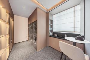 Η κουζίνα ή μικρή κουζίνα στο Atour Hotel Kunming Guandu Longhu Times Financial Center