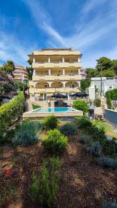 Φωτογραφία από το άλμπουμ του Villa Penava, private beach, pool and 7min to Trogir στο Τρογκίρ