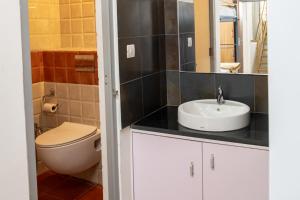 Ένα μπάνιο στο Stopover Backpackers Stay