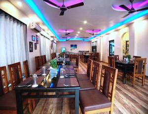 Restaurace v ubytování Resort K Sea View Mandarmoni