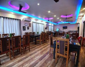 Restaurace v ubytování Resort K Sea View Mandarmoni