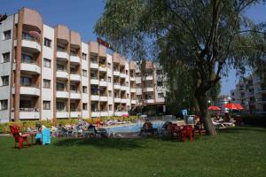 Gallery image of Aparthotel Las Mariposas in Lloret de Mar