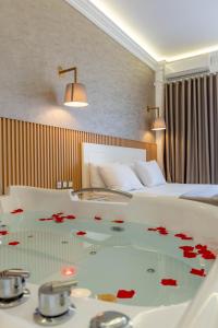 Postel nebo postele na pokoji v ubytování Hotel Mira Mare