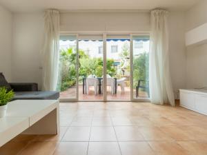 Posedenie v ubytovaní Holiday Home Zona Estival-2 by Interhome