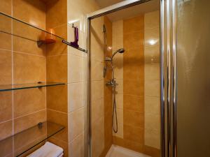 Baðherbergi á Holiday Home Jesenný by Interhome