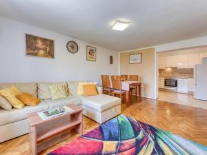 Kuchyňa alebo kuchynka v ubytovaní Apartment Albaneze by Interhome