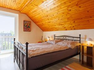 Posteľ alebo postele v izbe v ubytovaní Apartment Gagarin 1 - MAF136 by Interhome