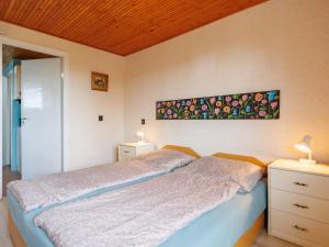 Posteľ alebo postele v izbe v ubytovaní Apartment Gagarin 1 - MAF136 by Interhome